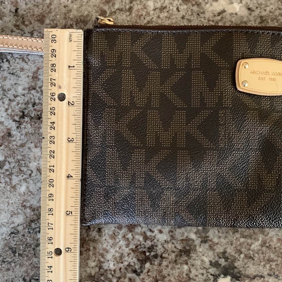 Mk wristlet - Picture 6 of 6